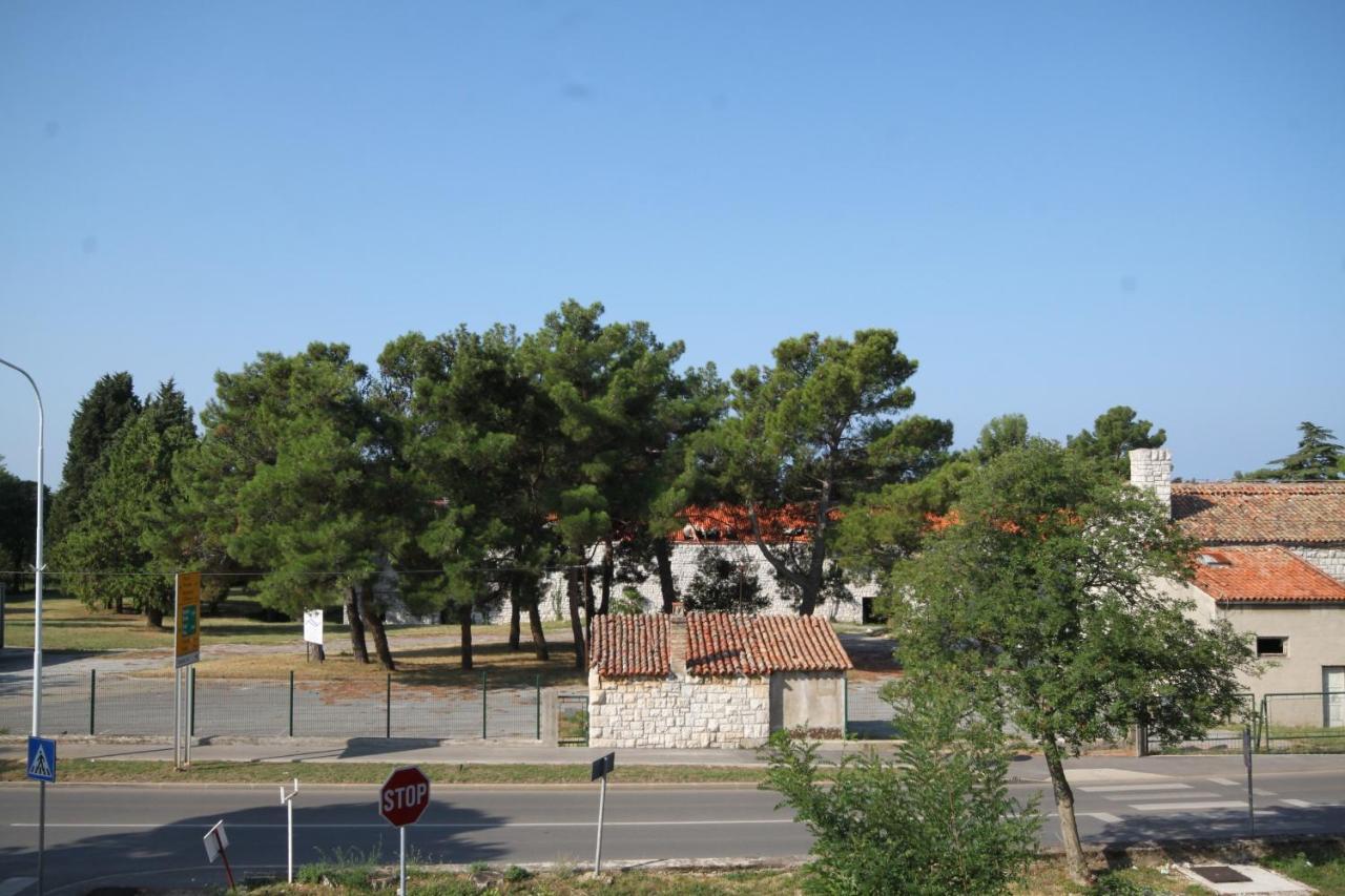 Apartments With A Parking Space Umag - 7066 Dış mekan fotoğraf